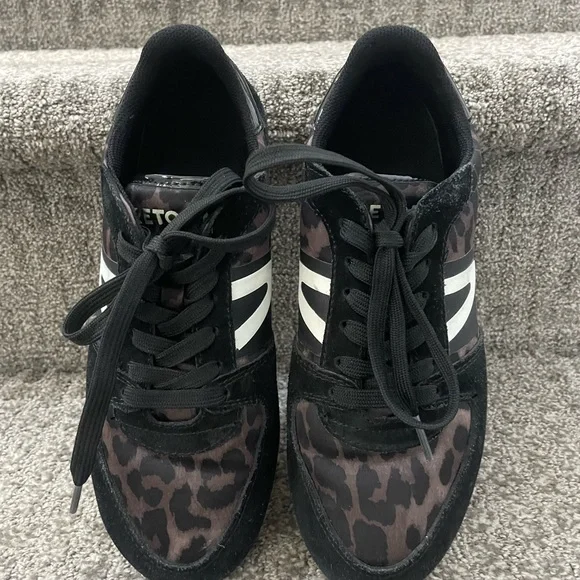 Super cute Tretorn sneakers - Picture 8 of 9